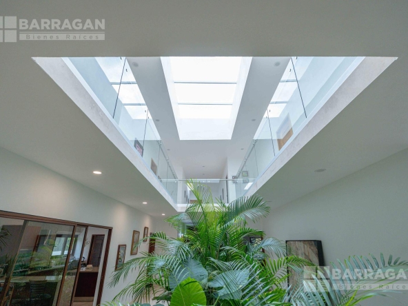 7960938_53391954267169960191458046202955369425690712557430358869621785643918124473474.jpg